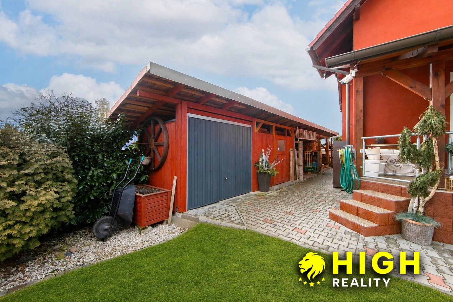 Nadstandardní rodinný dům 304 m² se zahradou 882 m², garáží a venkovním zázemím – Mantov – foto 21