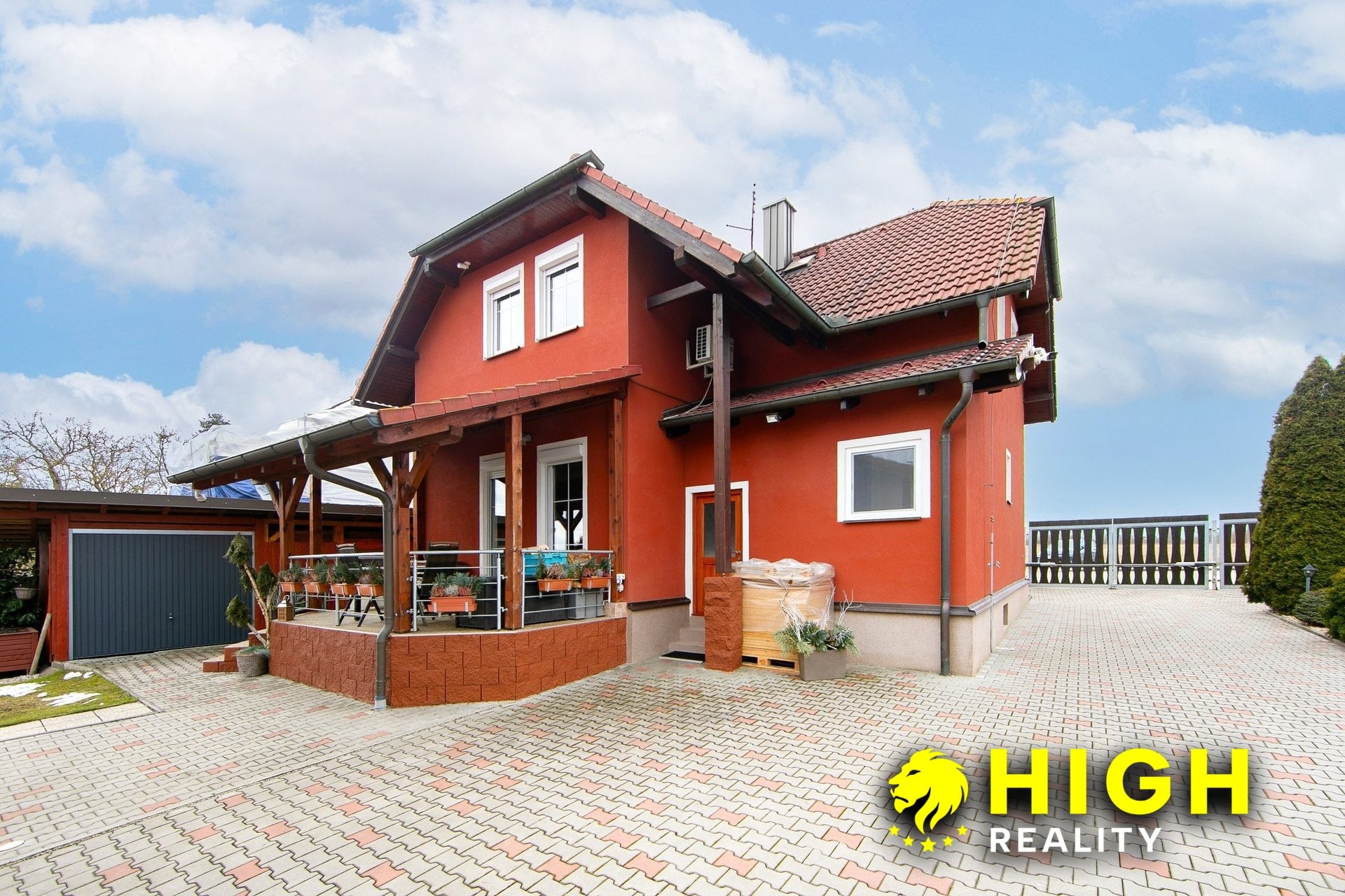 Nadstandardní rodinný dům 304 m² se zahradou 882 m², garáží a venkovním zázemím – Mantov – foto 4