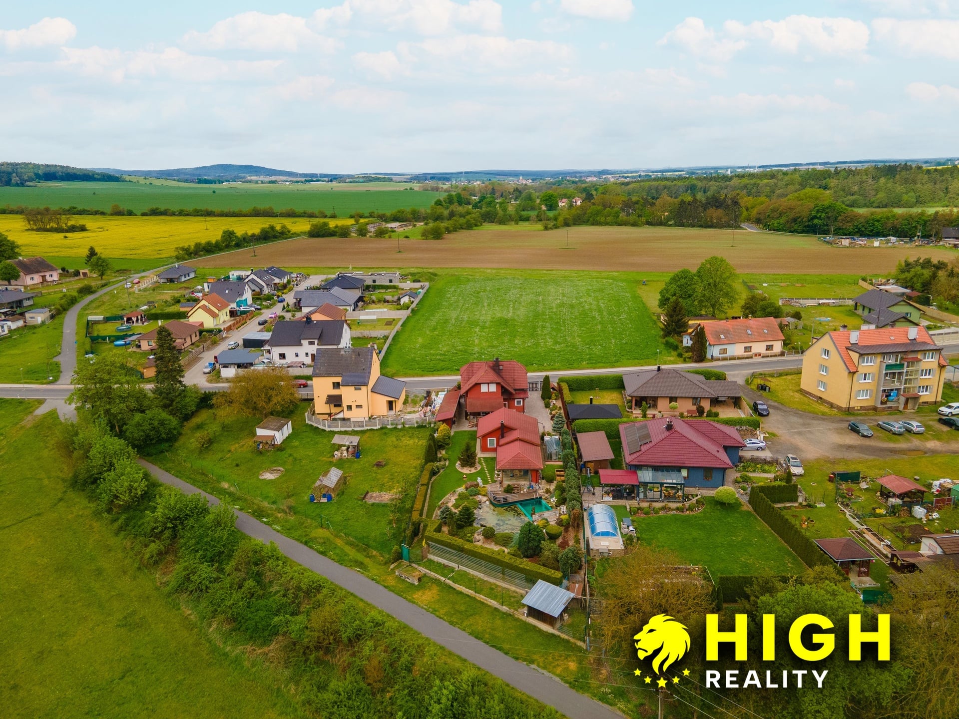 Nadstandardní rodinný dům 304 m² se zahradou 882 m², garáží a venkovním zázemím – Mantov – foto 26