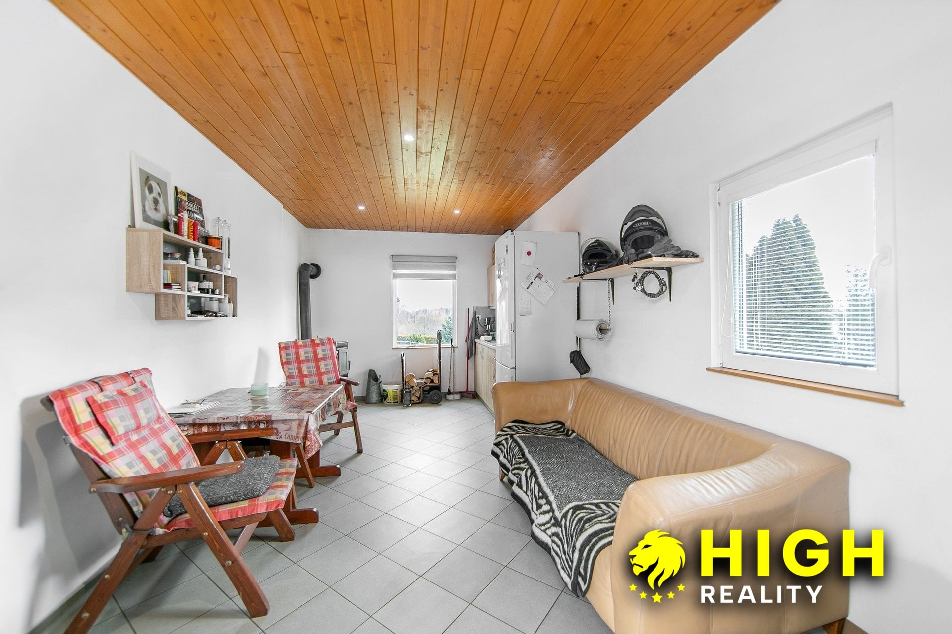Nadstandardní rodinný dům 304 m² se zahradou 882 m², garáží a venkovním zázemím – Mantov – foto 23