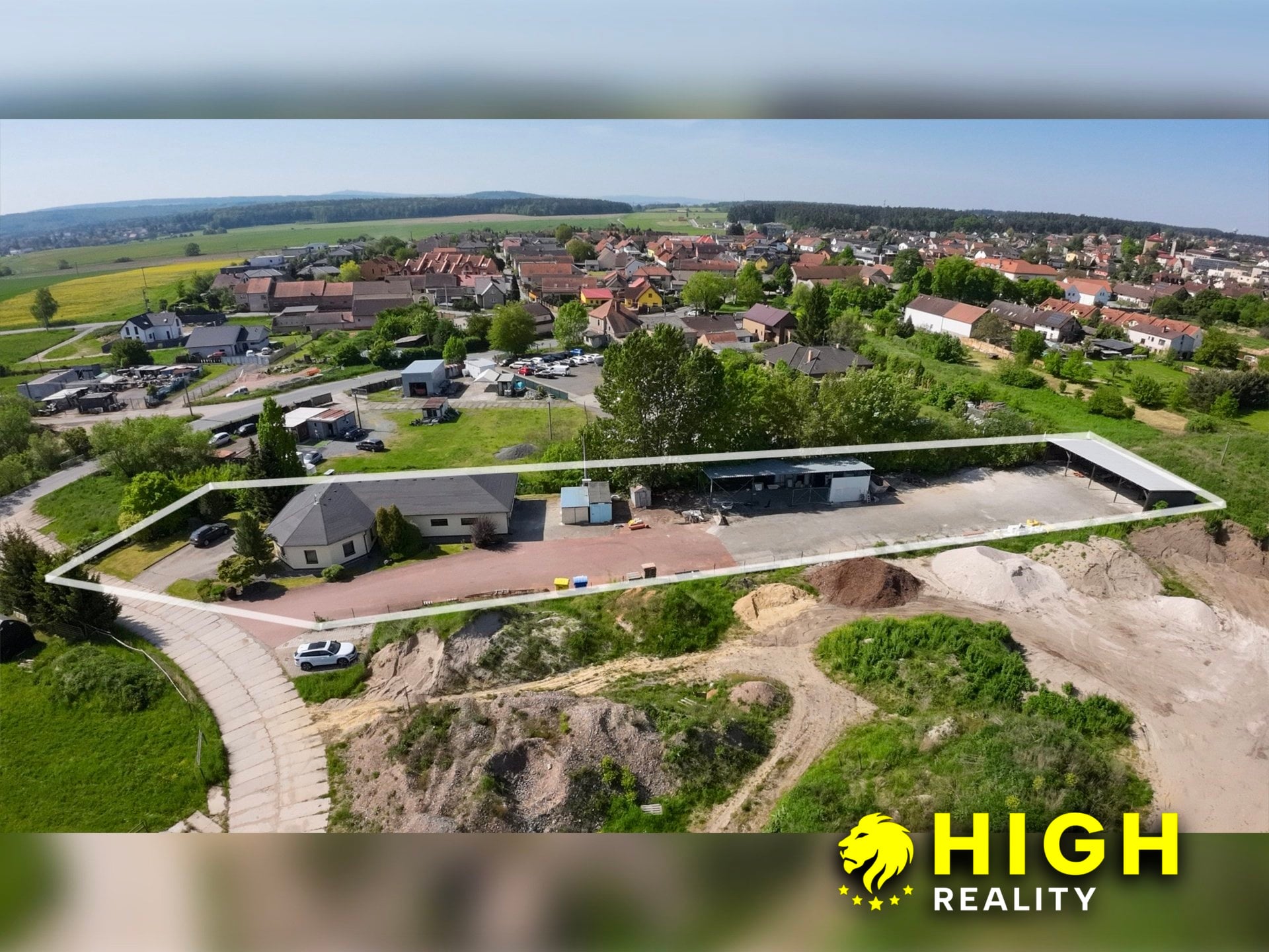 Komerční areál s vlastním zázemím a pozemkem 2 888 m² – Zruč u Plzně