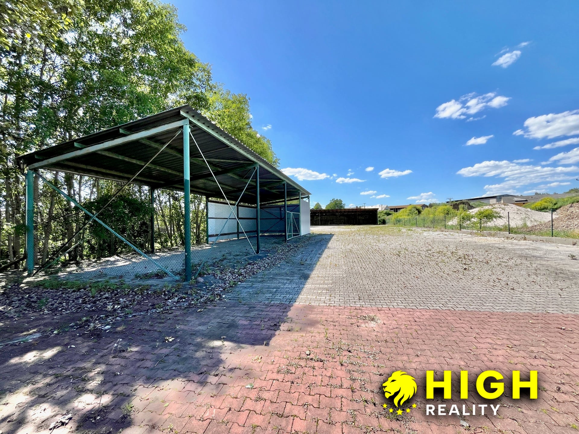 Komerční areál s vlastním zázemím a pozemkem 2 888 m² – Zruč u Plzně – foto 5
